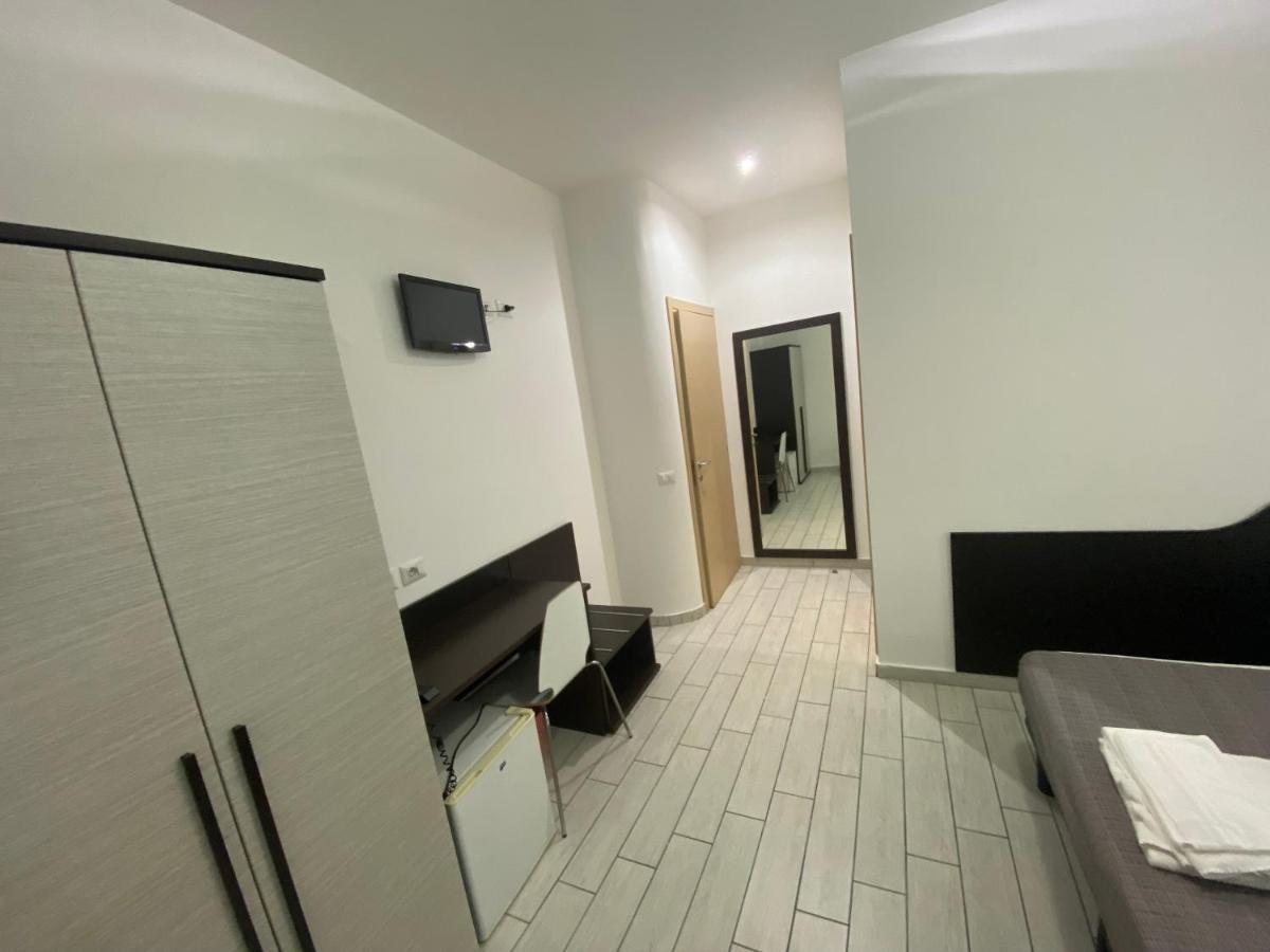 Hotel Poma Milan Exterior photo