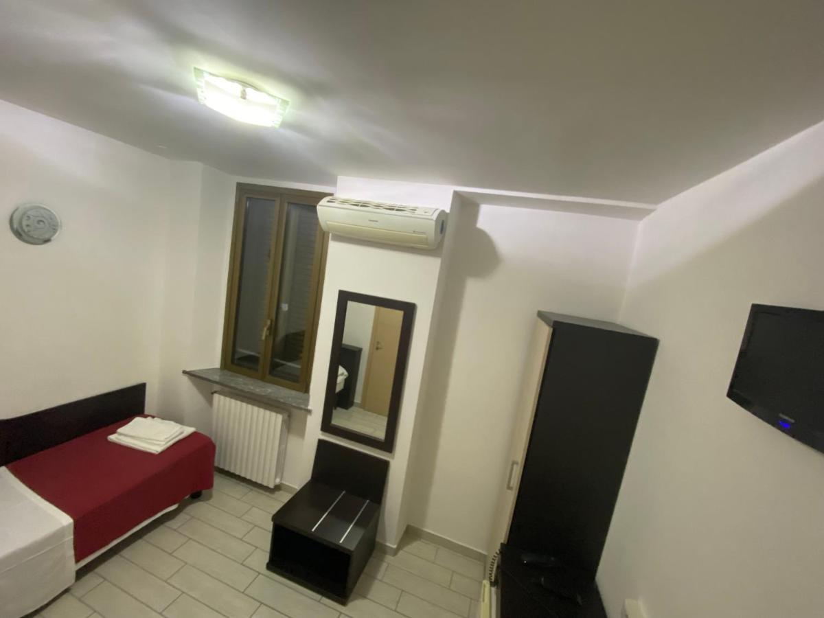 Hotel Poma Milan Exterior photo