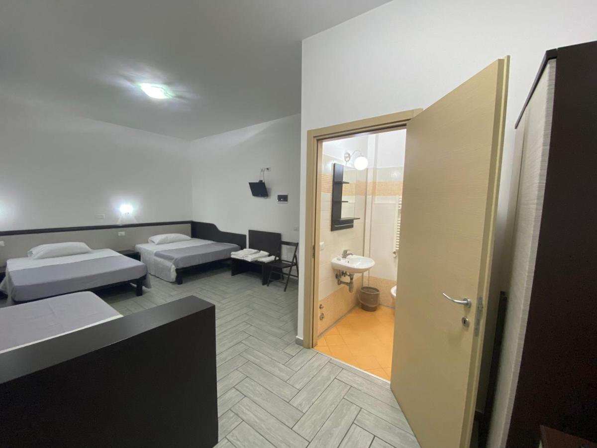 Hotel Poma Milan Exterior photo